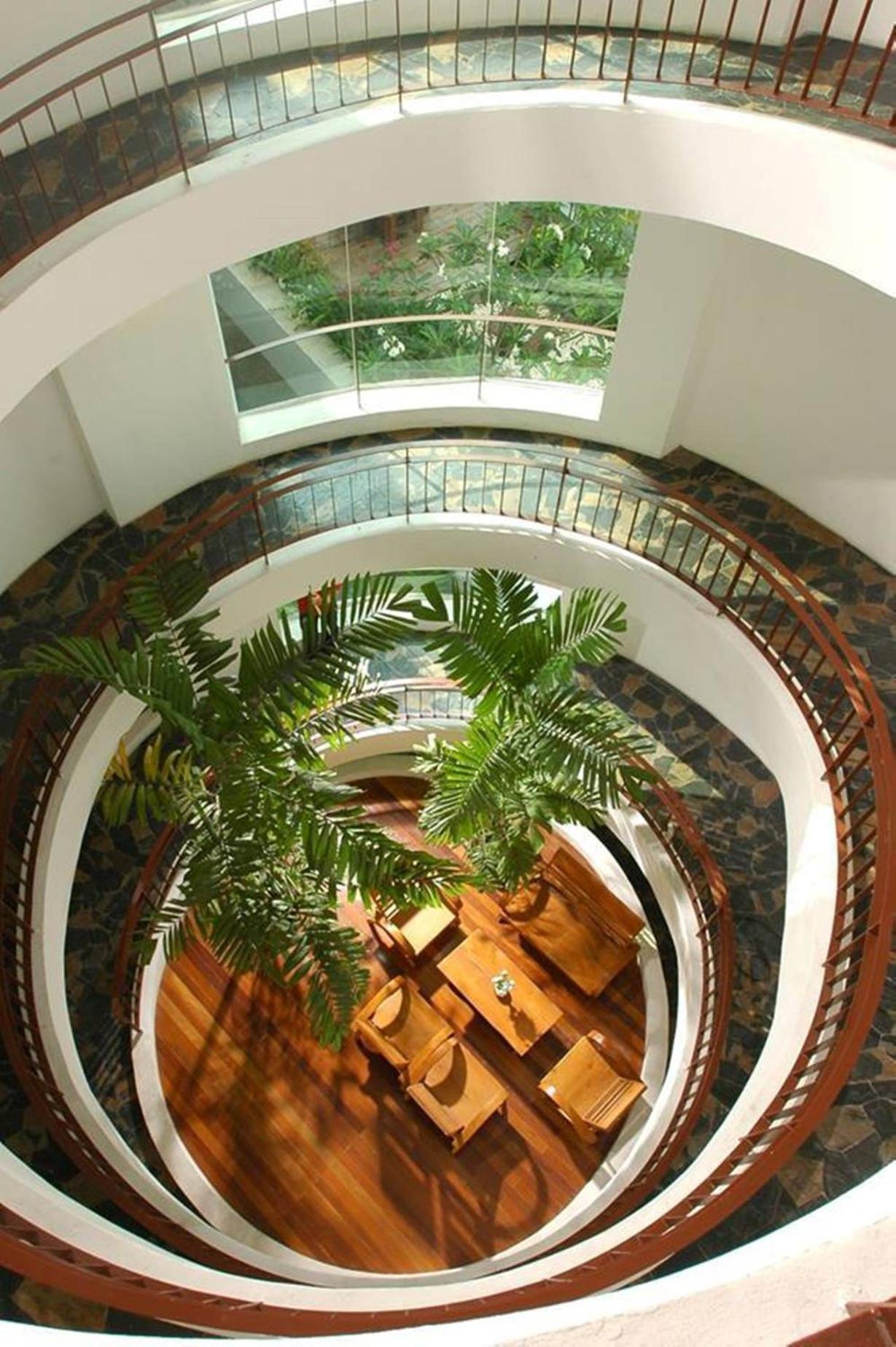 Bansabai Hostelling International Бангкок Екстер'єр фото