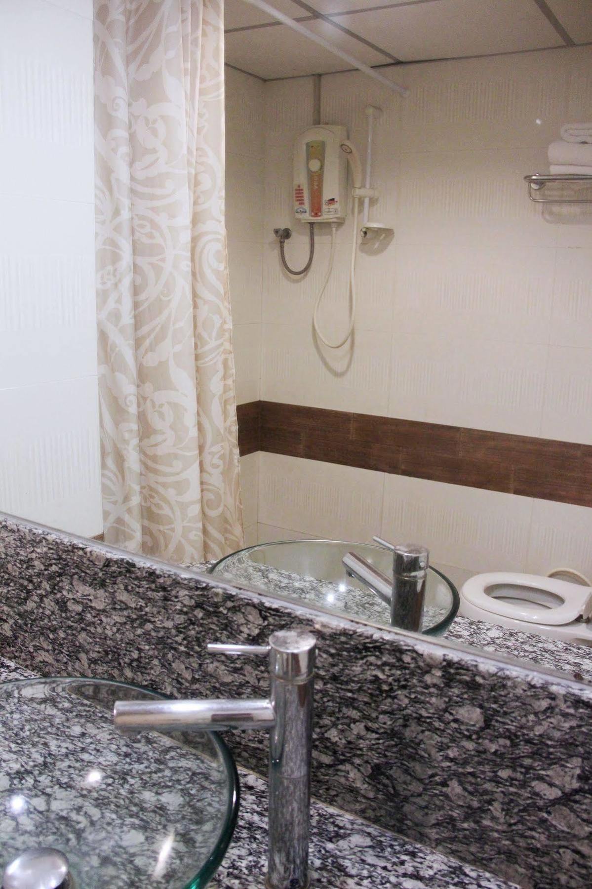 Bansabai Hostelling International Бангкок Екстер'єр фото